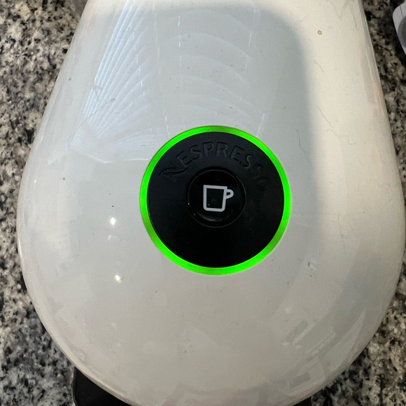 Nespresso Breville VertuoPlus Coffee Maker Excellent Condition - Picture 8 of 8